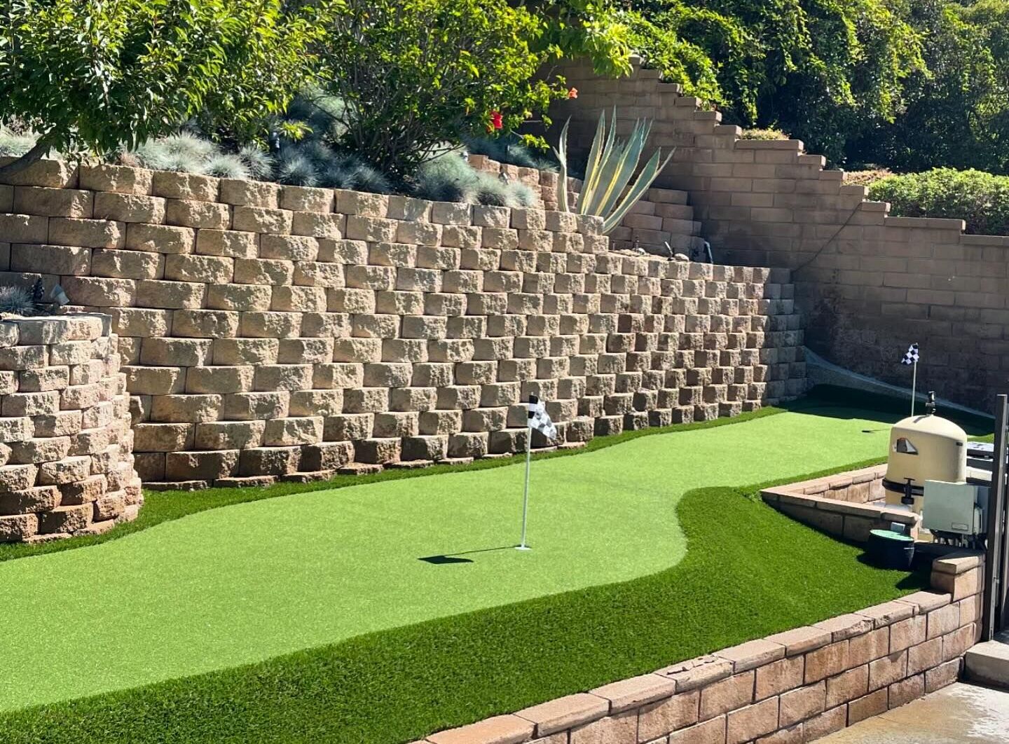 Artificial Putting Greens for backyards & more..., Orange County