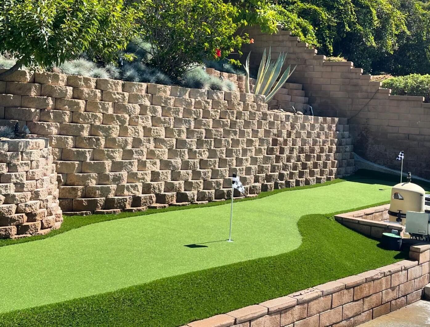 Artificial Putting Greens for backyards & more..., Orange County